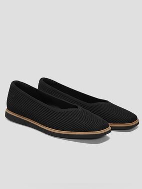 Vivaia Square-Toe All-Day Standing Flats (Mabel) Size 7